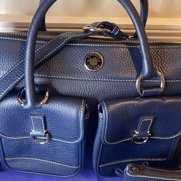 Dooney & Bourke Vtg Classic Navy Pebbled Leather Bag, Pouch, Dusty, Crossbody - Picture 5 of 17